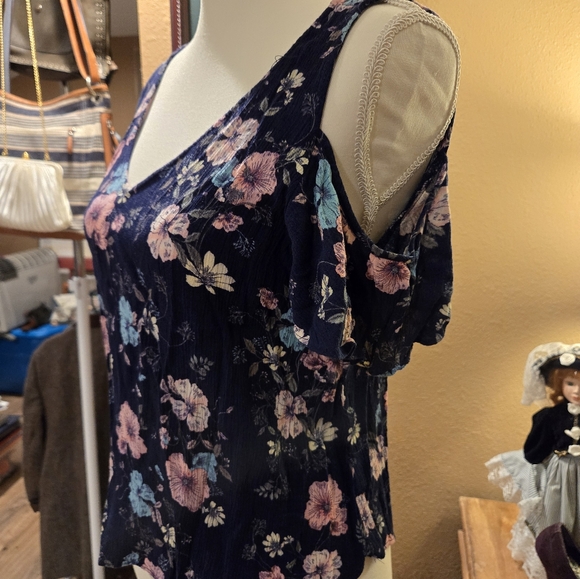 Ana Petite Large Floral peek-a-boo Shoulder Blouse - Picture 2 of 4